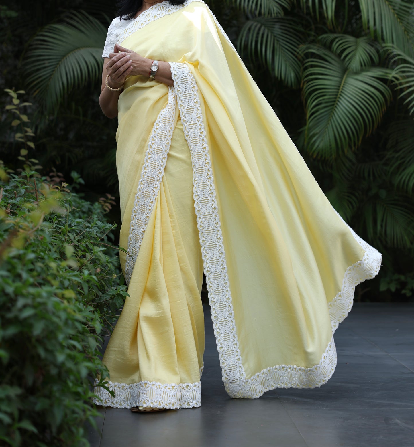 LIGHT YELLOW CREPE SAREE W/BLOUSE PIECE