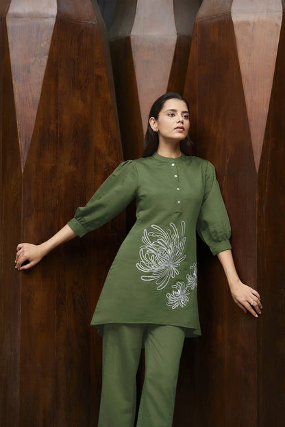 Kiaa-Fern Green Embroidered Thread Work Puff Sleeve Viscose Tunic With Pant