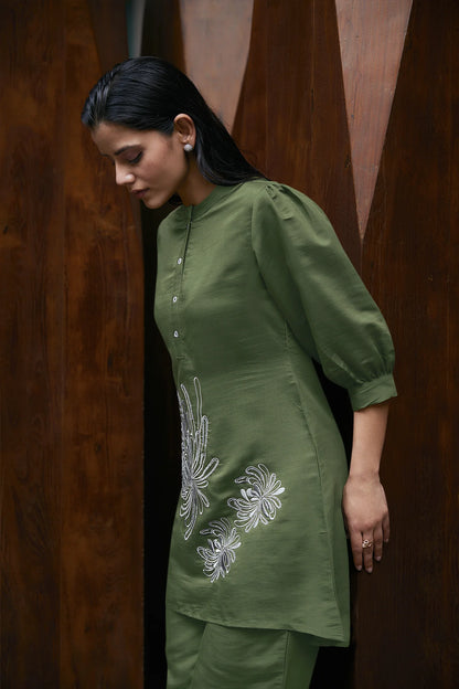 Kiaa-Fern Green Embroidered Thread Work Puff Sleeve Viscose Tunic With Pant