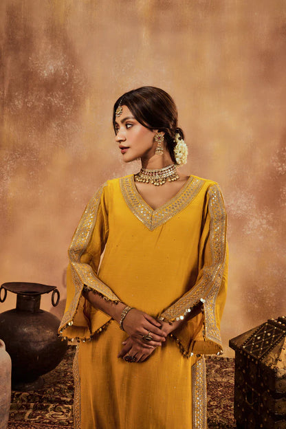 FALAK YELLOW KURTA SET