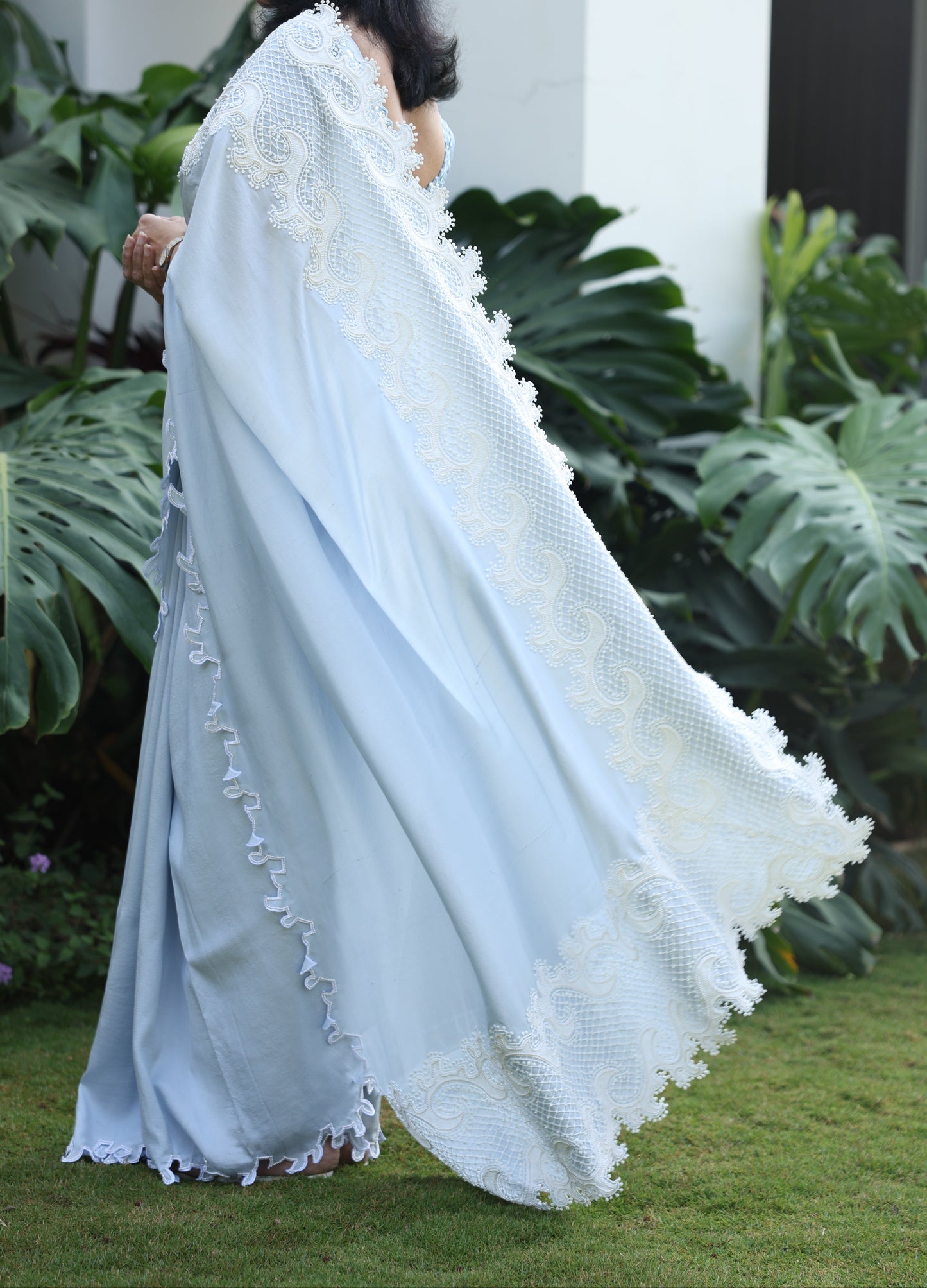 LIGHT BLUE CREPE SAREE W/BLOUSE PIECE