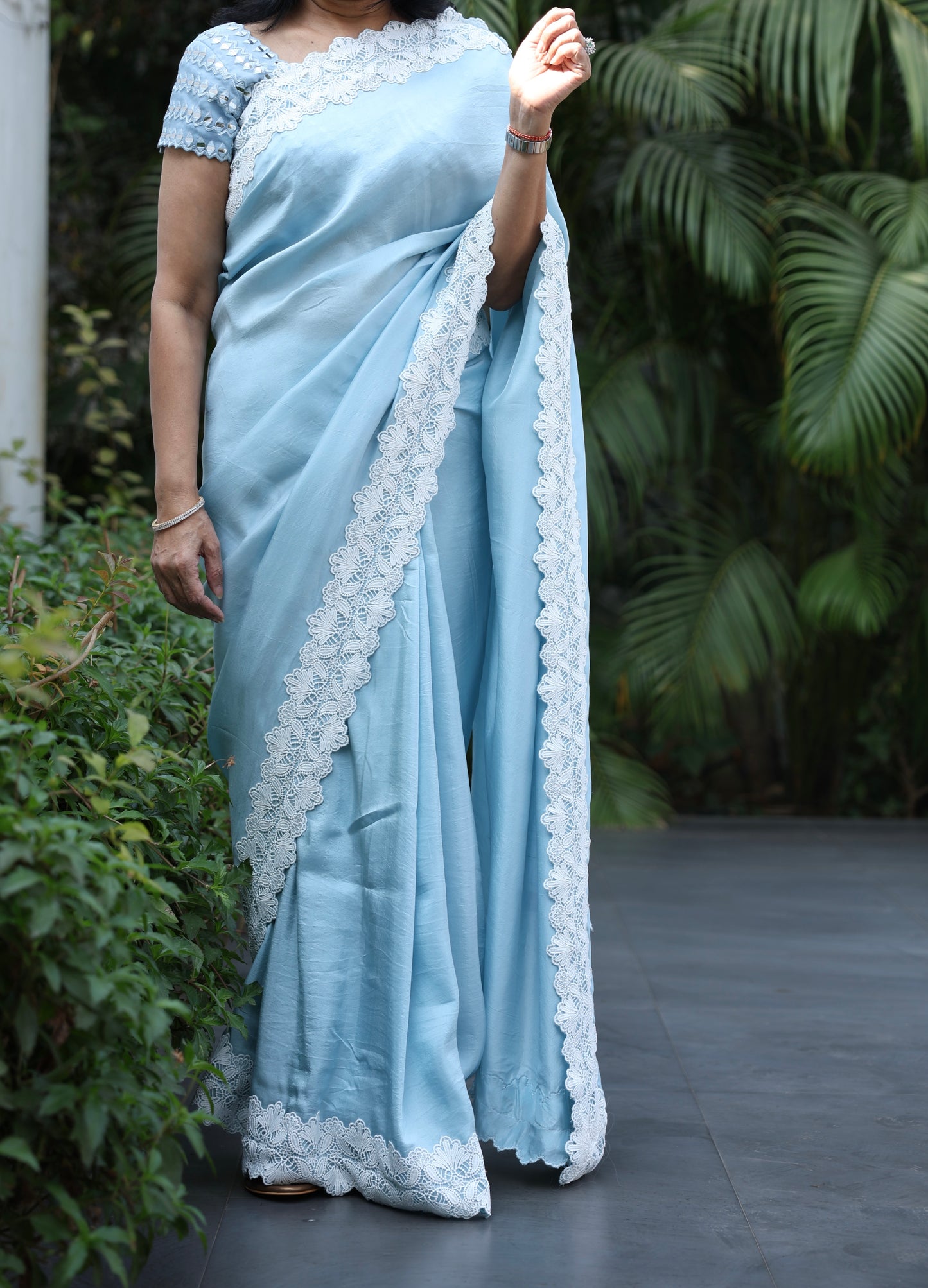 LIGHT BLUE CREPE SAREE W/BLOUSE PIECE