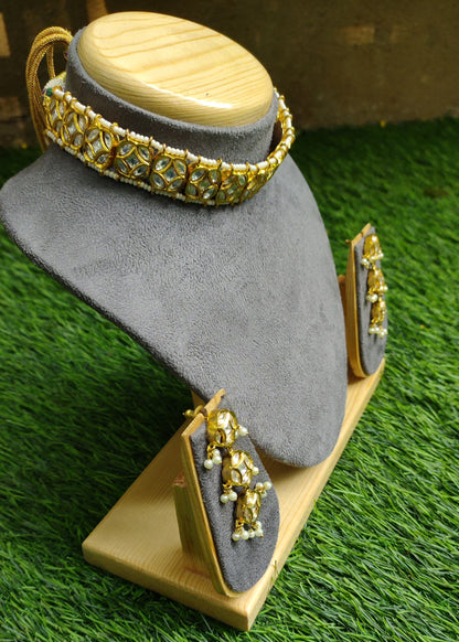 BEADS AND STONES STUDDED CHOKER SET