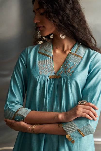 miSr Embroidered V-Neck Kurta Set