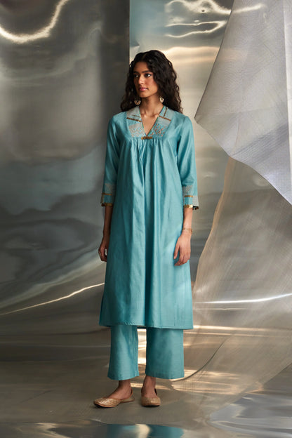 miSr Embroidered V-Neck Kurta Set