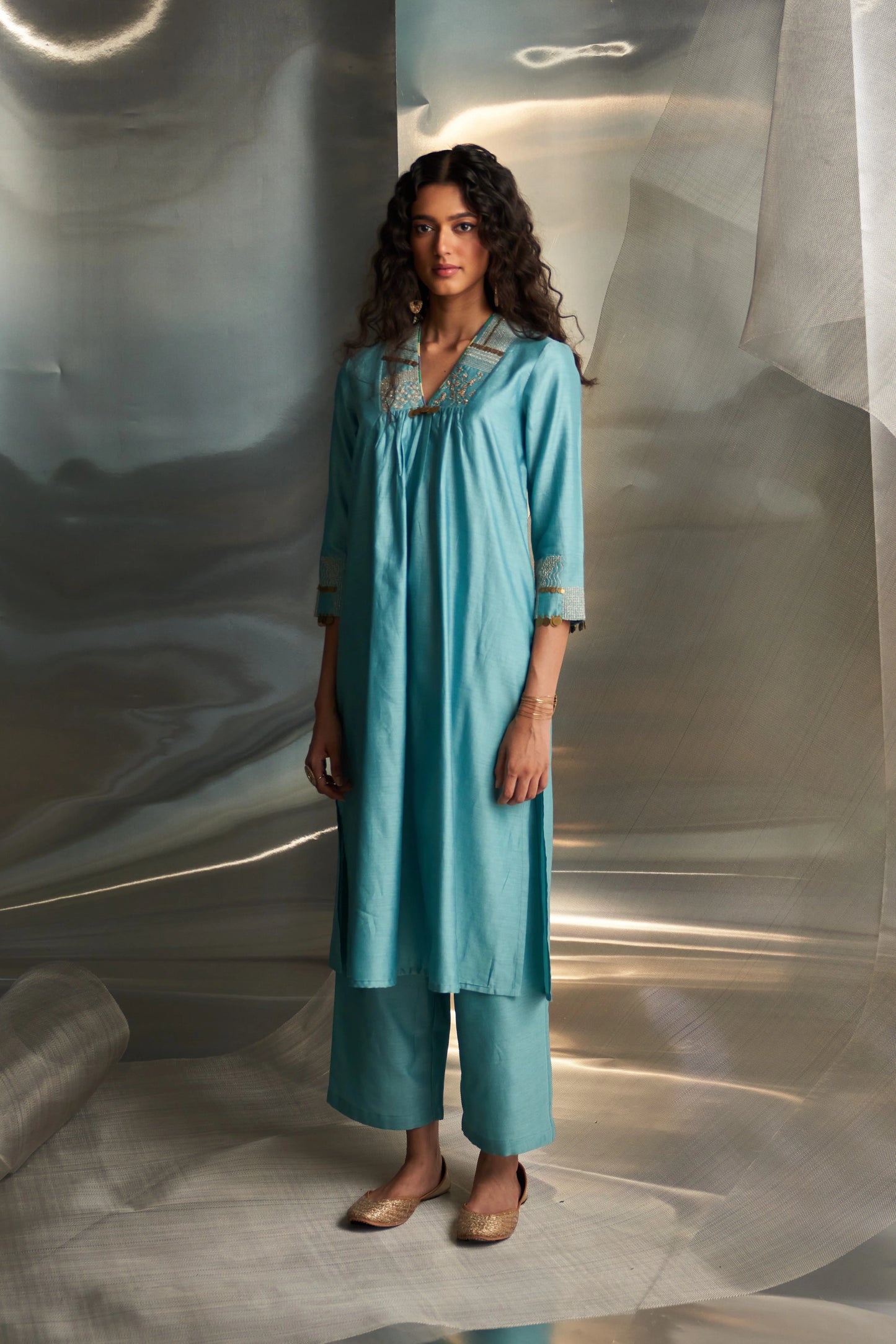 miSr Embroidered V-Neck Kurta Set