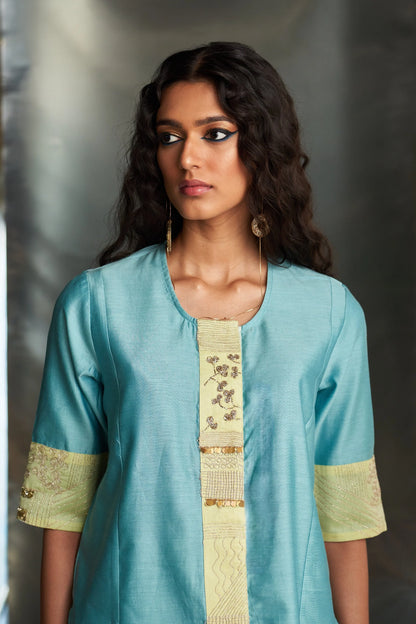 miSr Embroidered Short Kurta Co-Ord Set (Dupatta Optional)