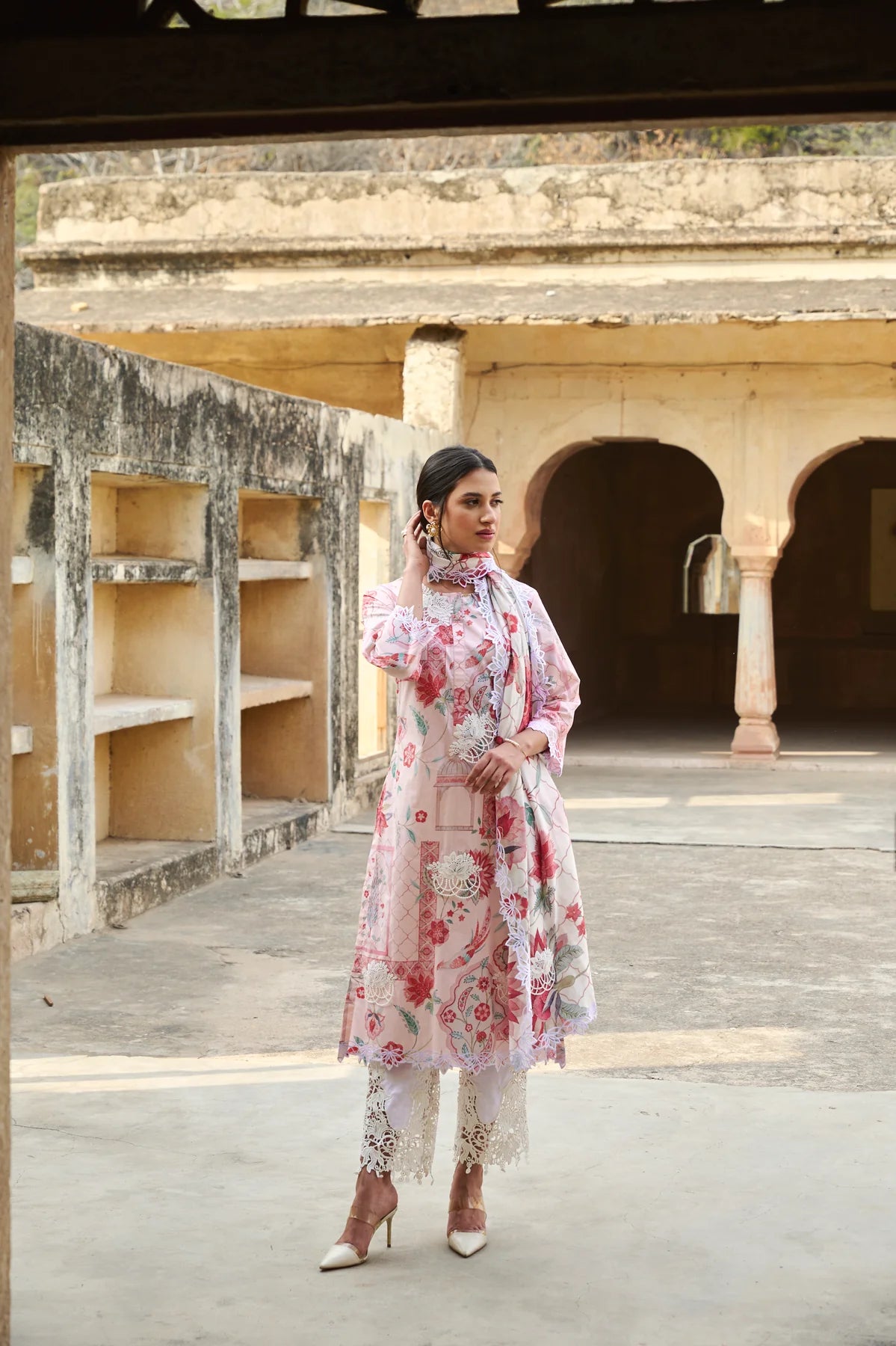 Neerja Kurta Set (Gulabi)