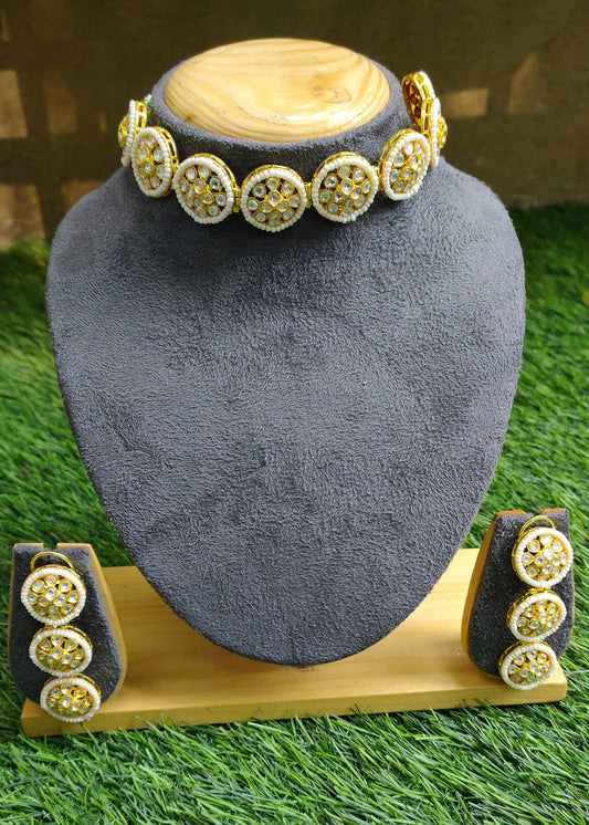 ROUND SHAPED BEADS AND STONES STUDDED CHOKER SET