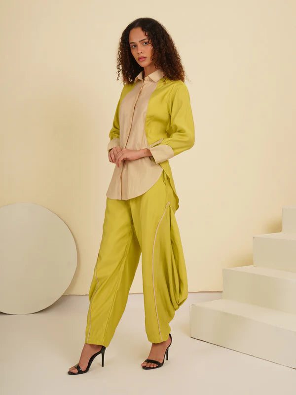 Green Beige Overlap Roman Coord